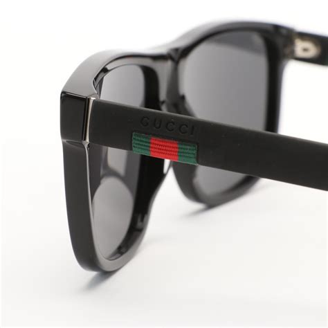 Gucci GG 0010 S.